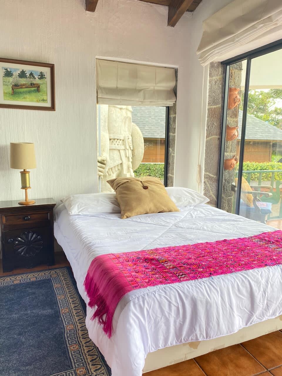 Kitanda aina ya Queen. Chumba cha 1