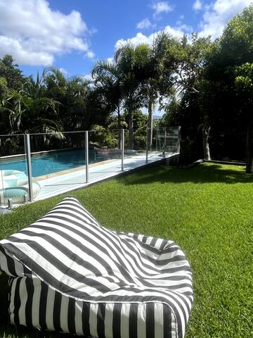 Coastal Retreat/Resort 4 Bed 3.5 Bath gallery image 2