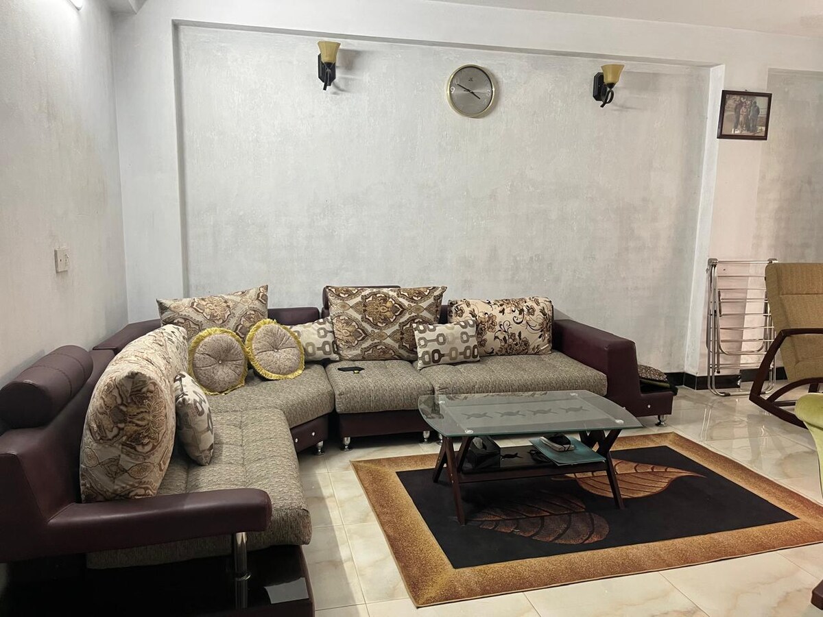 Espacioso apartamento de 2 dormitorios y 3 baños Departamentos en