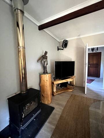 Family Home in Tokai. gallery image 4