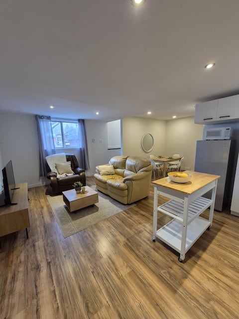 Popular Airbnb listing: Studio with private bathroom in Shawinigan