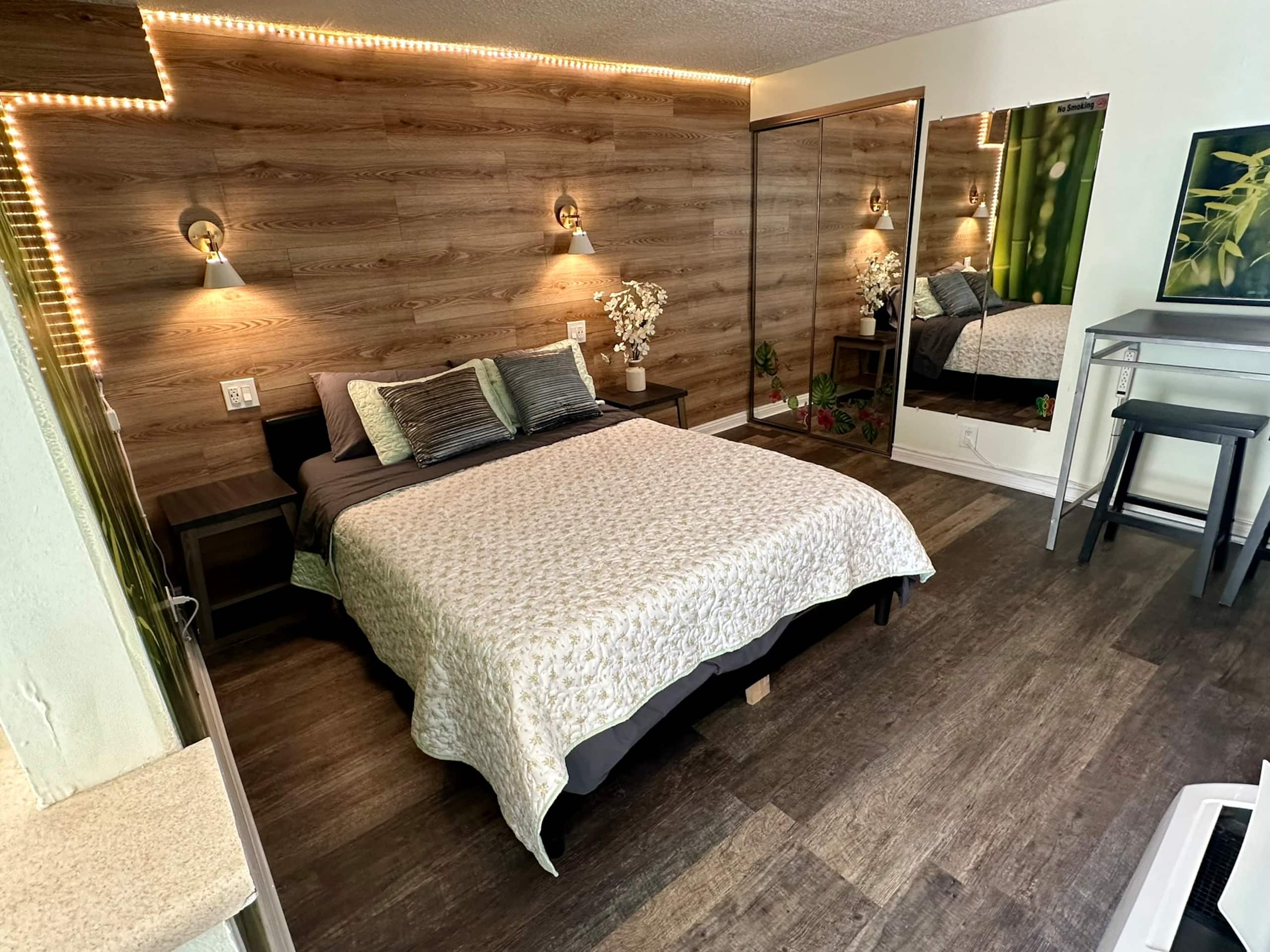 Romantic Beachside Studio for 2. Walk to the beach - Photo 11