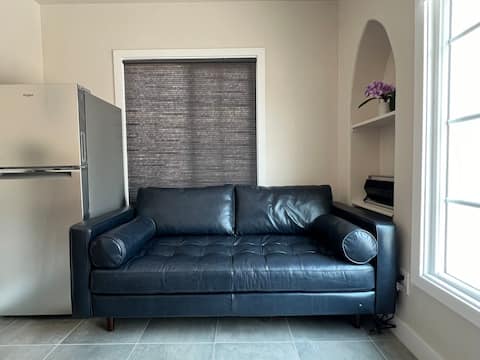 Top Airbnb: Fully remoded Home in baldwin Park in Baldwin Park