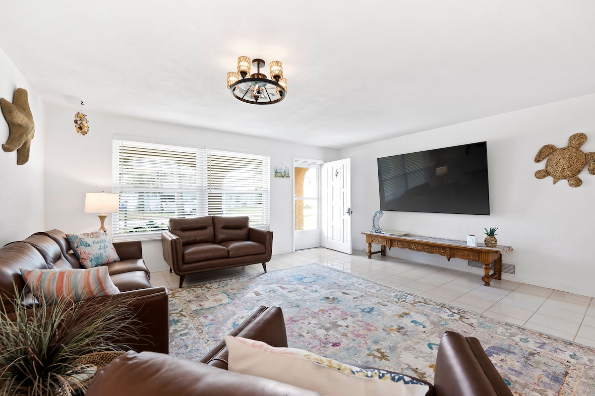 150 Steps to the Beach, Sleeps 5