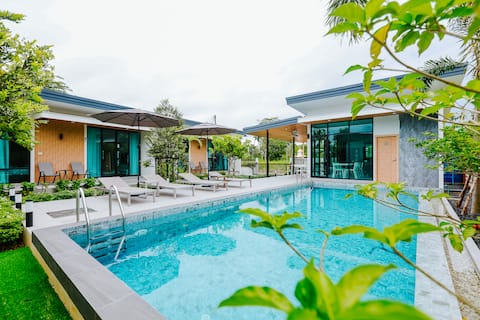 Cheeva Pool Villa Khao Lak -Private Villa 10m Pool