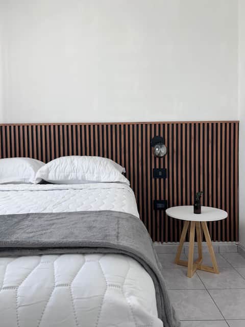 Loop house in private residential