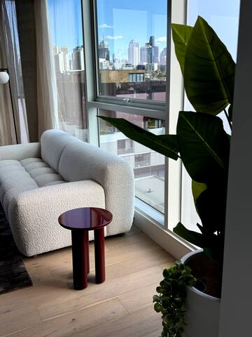 The George 363 – Penthouse Views gallery image 2