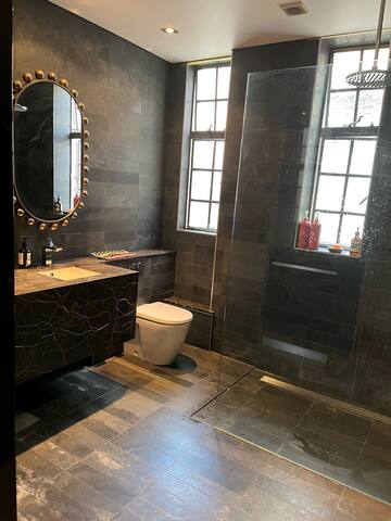 Apartment near city gallery image 5