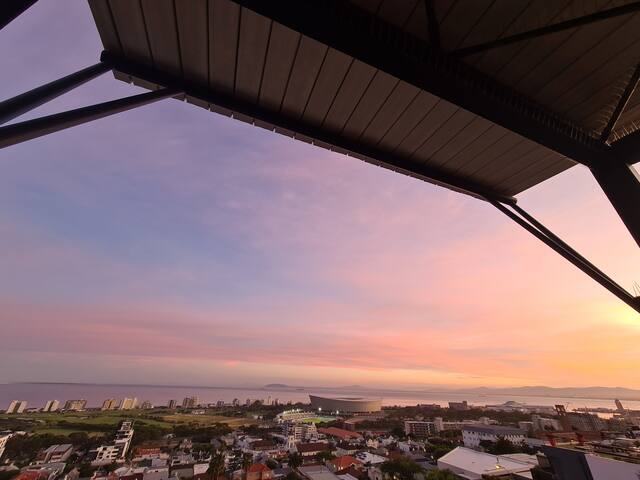 UprSignalHill*EndlessViews*Pool*Garden*Solar gallery image 4