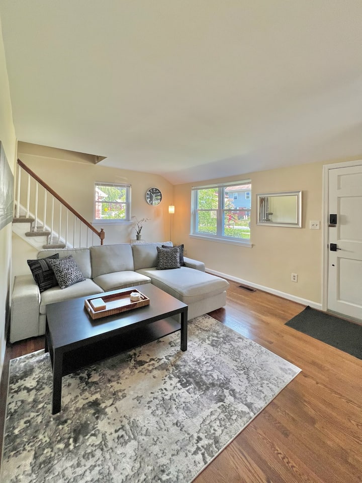 Priestranná, slnečná obývacia izba