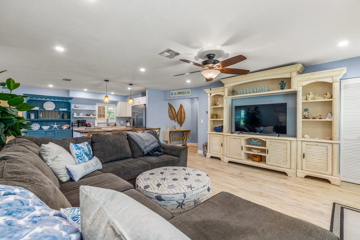 Popular Airbnb listing: Tarpon Springs Beach Bungalow in St. Petersburg / Clearwater