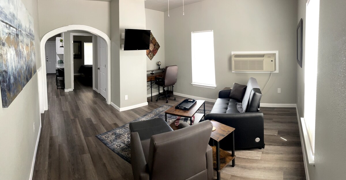 Successful Airbnb property: Downtown San Antonio/Highland Pk # 102 in Highlands