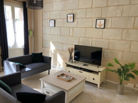 Le logis des diligences – View of the castle