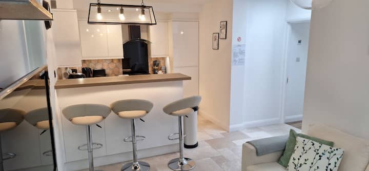 New 3 Bedroomsflat In Ashford - Staines-upon-Thames