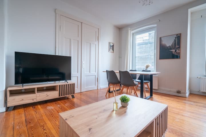 Spacious apartment with 2 balconies