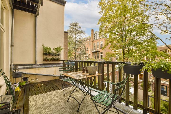 Rustig appartement met balkon in Amsterdam Centrum gallery image 3