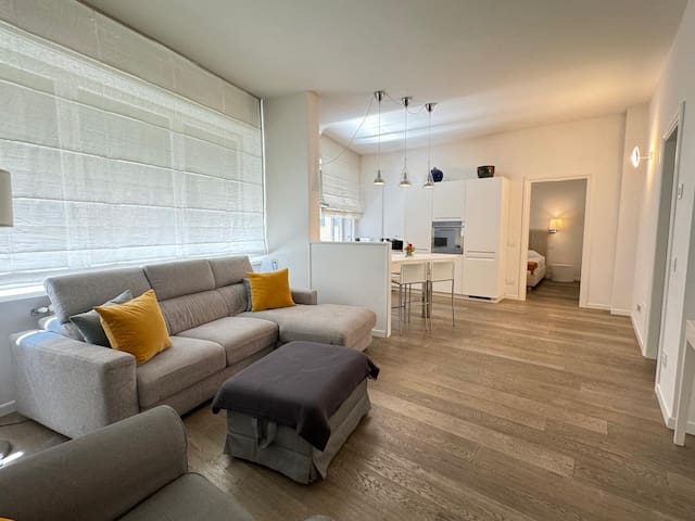 Ponte Vecchio White apartment