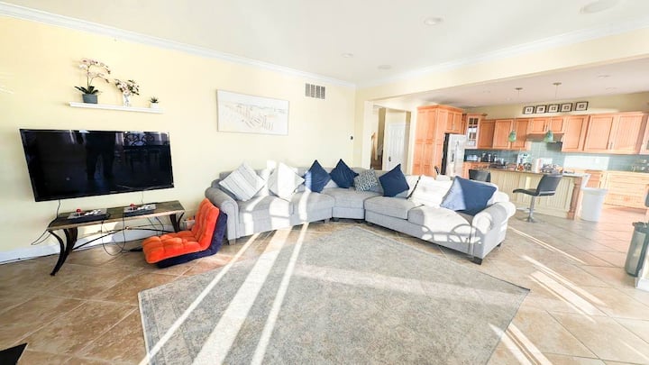 Atlantic City Oasis - 18 Guests, 5 Br! - Atlantic City, NJ