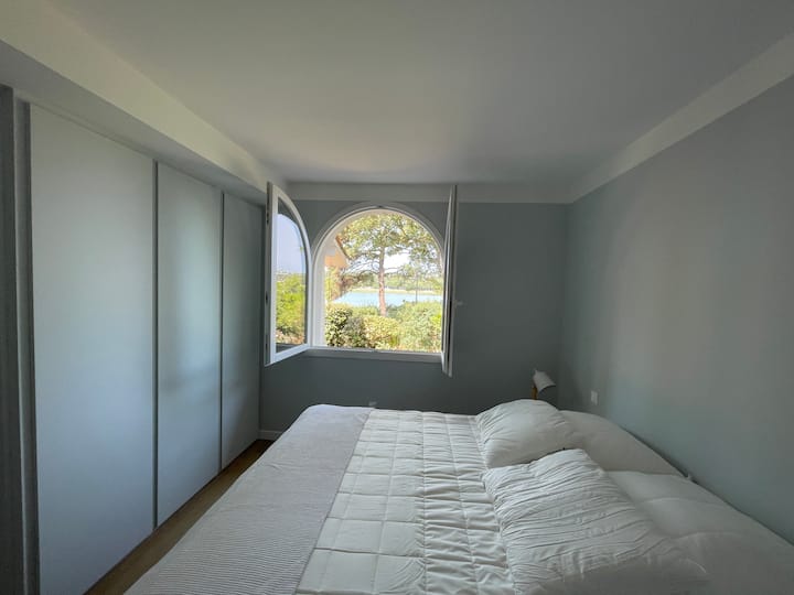 ห้องพักริมทะเลสาบ