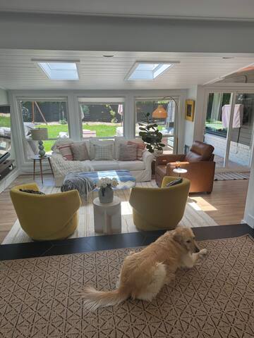 Cool remodeled mid-century! gallery image 4