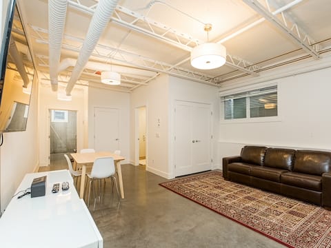 Successful Airbnb property: The City Haven | Sleeps 4 | in Bridgeland/Riverside