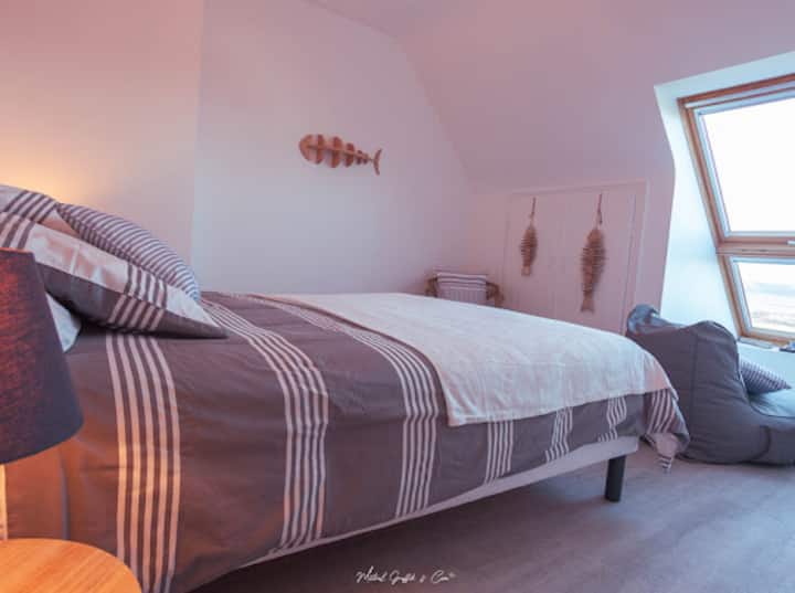 Თეთრი ოთახის პირველი სართული