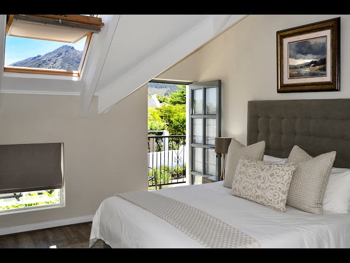 ห้องนอนที่สองเตียงขนาดคิงไซส์สามารถเปลี่ยนเป็นเตียงเดี่ยวได้ตามคำขอ