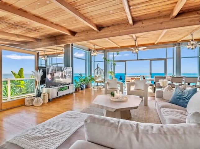 Breathtaking Oceanfront Zen Villa | Sunset Cliffs gallery image 4