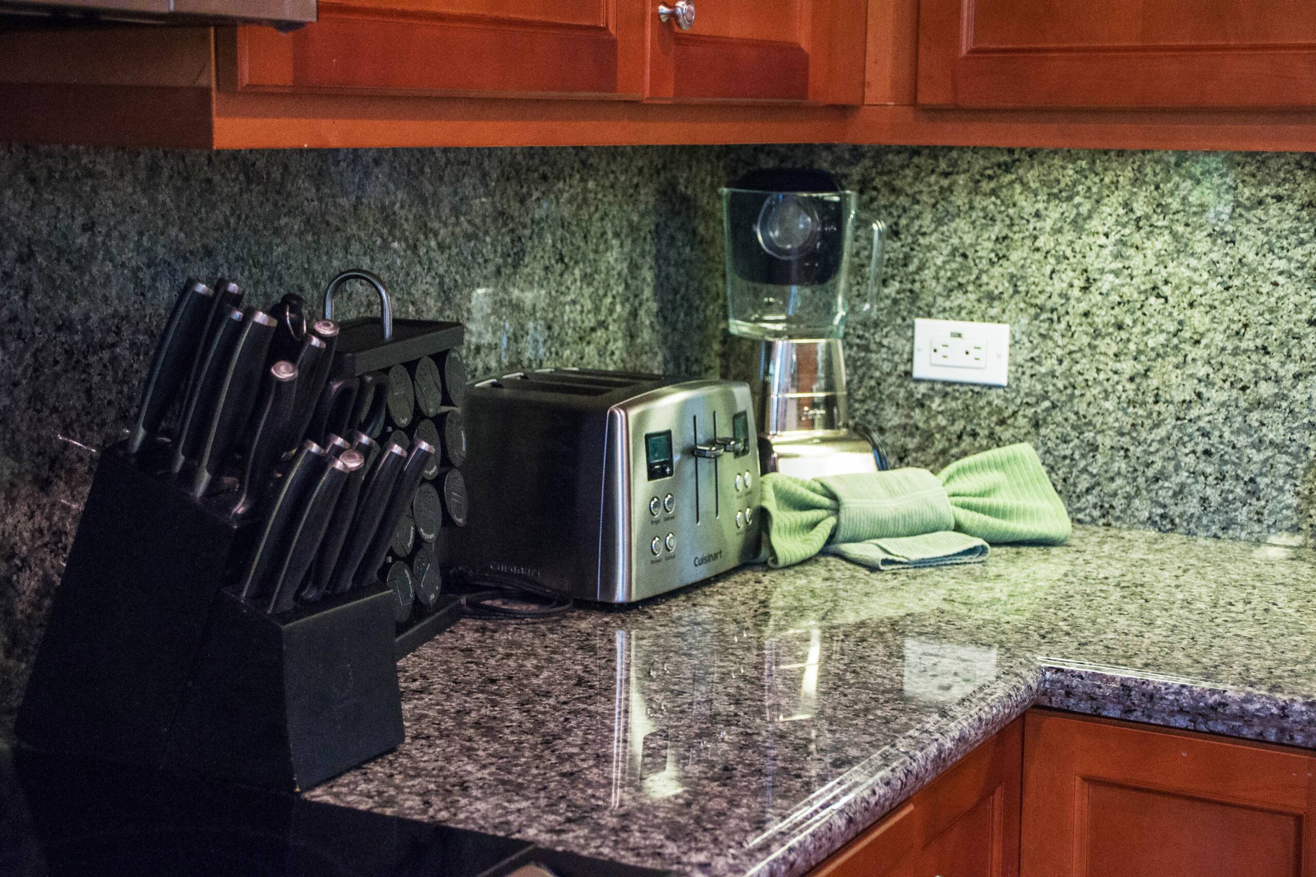 Townhouse in Kameula · ★4.95 · 2 bedrooms · 2 beds · 2 baths - Photo 7