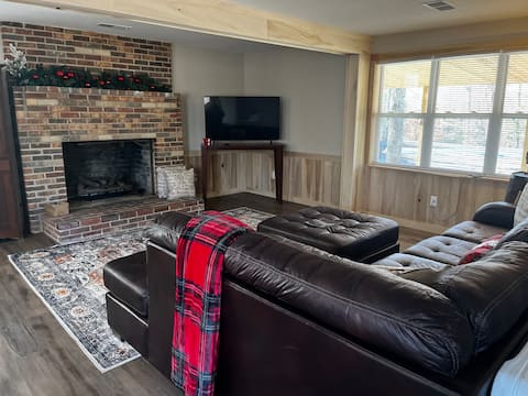 Top Airbnb: Cozy Cabin at Natchez Trace in West Tennessee Rural
