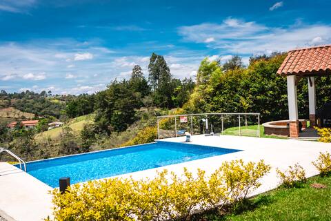 Romantic Getaway | Glamping | Jacuzzi | Pool