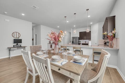 Amazing New Luxury home*Near Hospitals*4Bdrm/3Bath