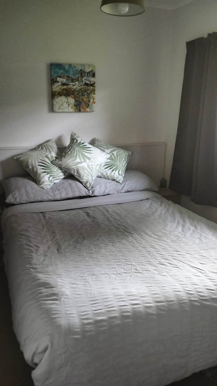 საძინებელი 1