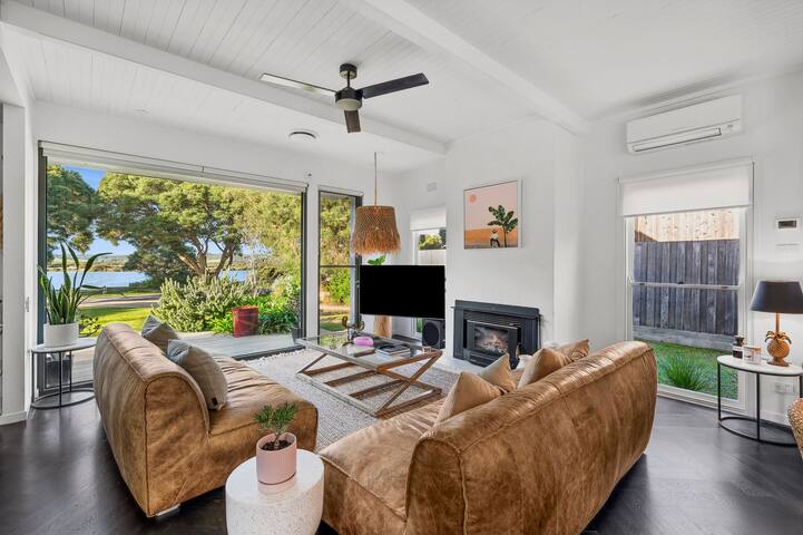 Riverside Oasis- with pool! gallery image 3