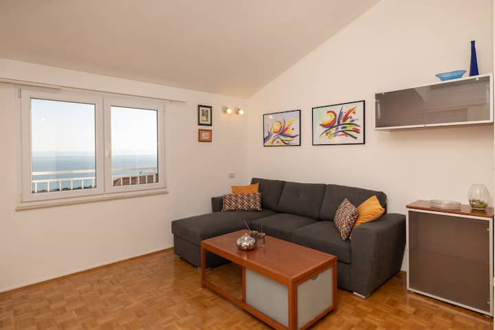 Botanika 2 (2 guests) sea view, parking place