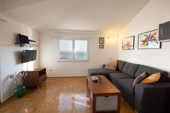 Botanika 2 (2 guests) sea view, parking place