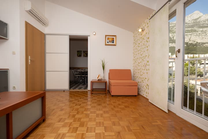 Botanika 2 (2 guests) sea view, parking place