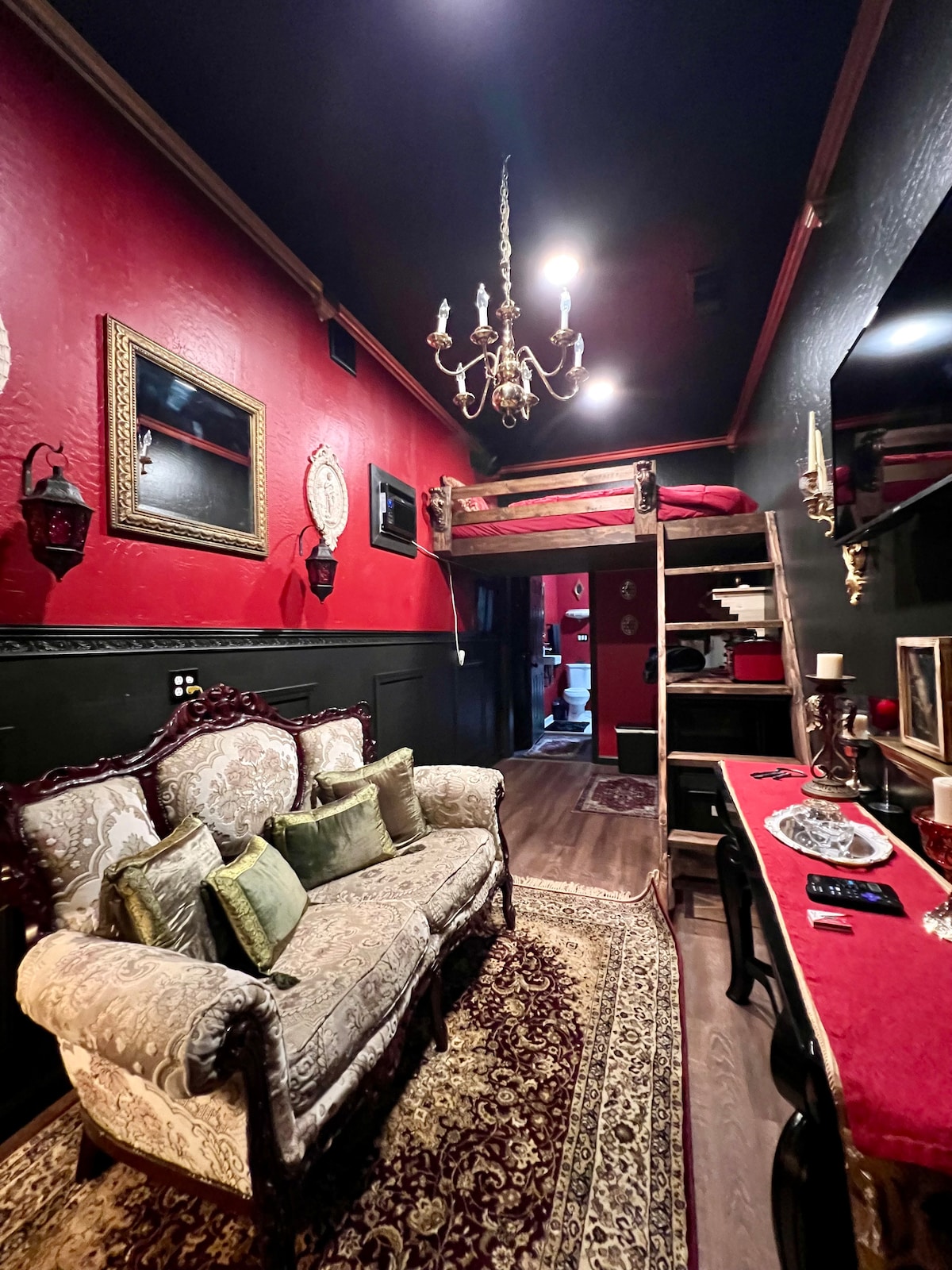 El LOFT de Drácula cerca de NAT'L Parks Casas miniatura en renta en