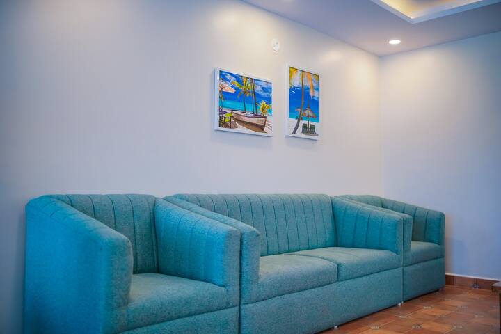 Living room image 1
