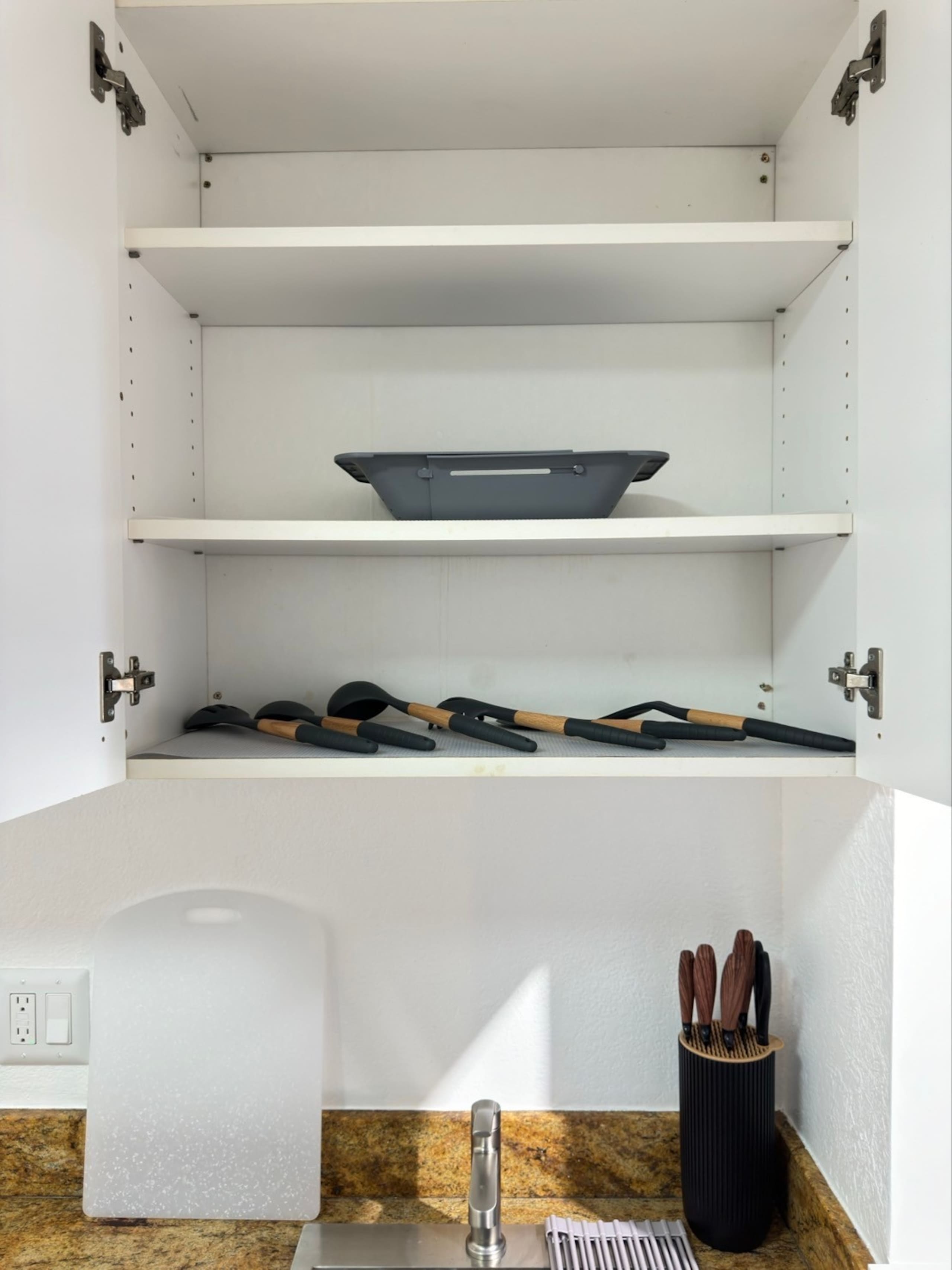 Condo in Honolulu · ★4.94 · Studio · 2 beds · 1 private bath - Image 20