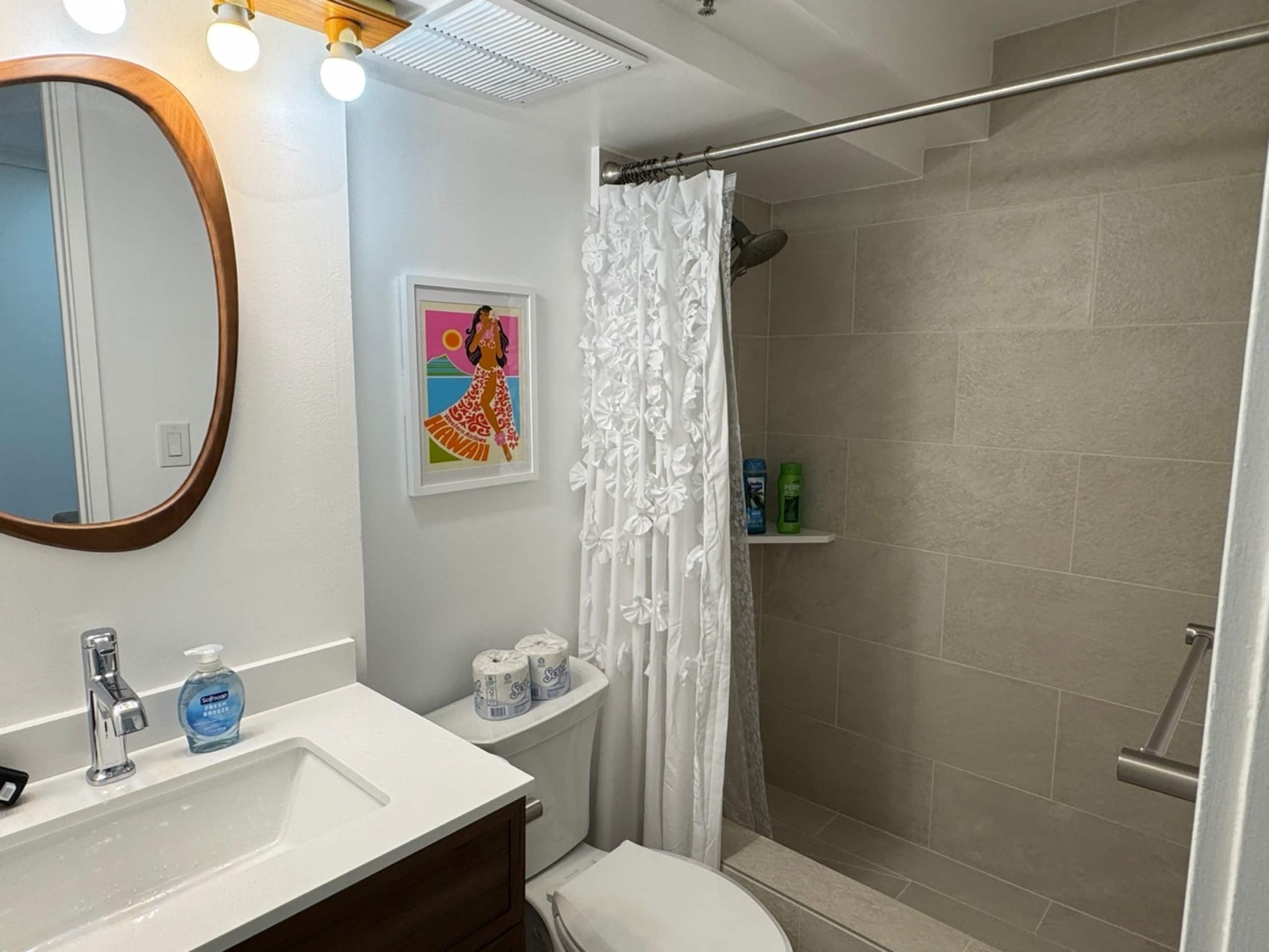 Condo in Honolulu · ★4.94 · Studio · 2 beds · 1 private bath - Image 27