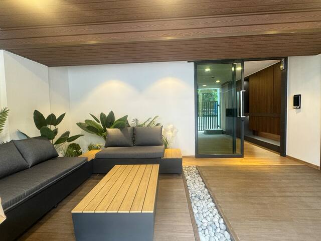 Viva La Villa/4 Bedrooms, 3 Bath villa /MRT/Rama 9 gallery image 4