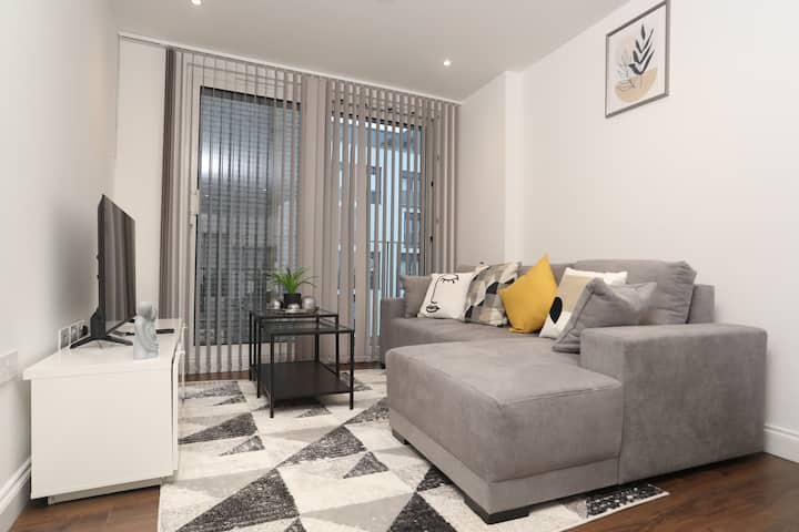 One Bedroom Flat In Watford - Watford