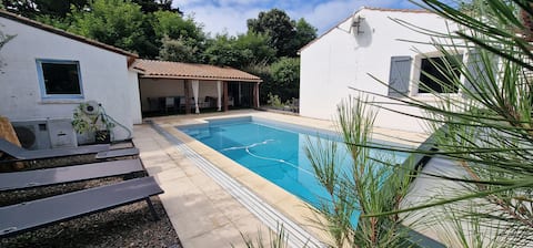 Family home 
10 people, 100 m from the ocean