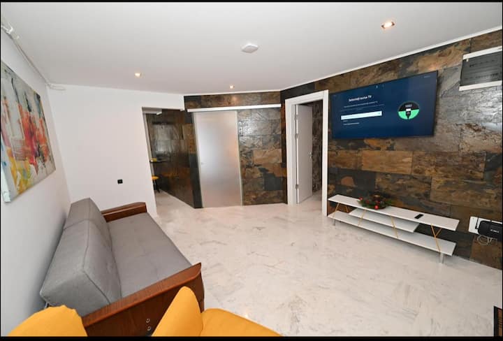 Stylish Studio, Pet Friendly - Predeal