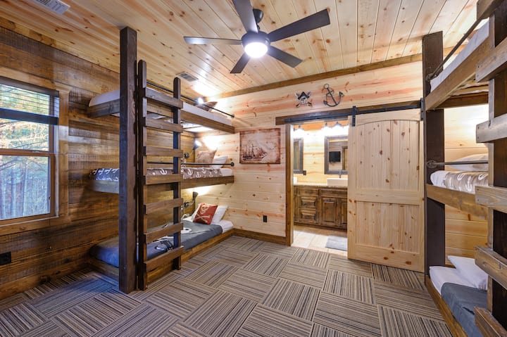 Upstairs bunk room sleeps 6 with its own bathroom for the kids. Great for the kids!