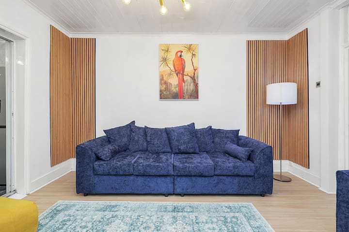 The Panel 5 Bedroom Town House