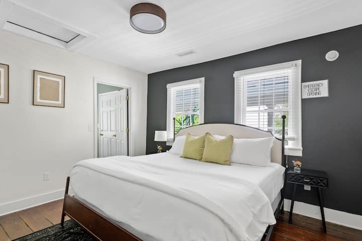 Chumba cha kulala #2: Kitanda cha Mfalme