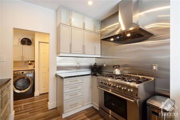 Elaborate 3 BED | Ottawa General Hospital / CHEO gallery image 5