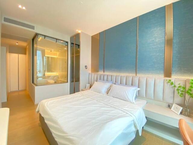 Entire Luxury Thong Lor Large gallery image 5